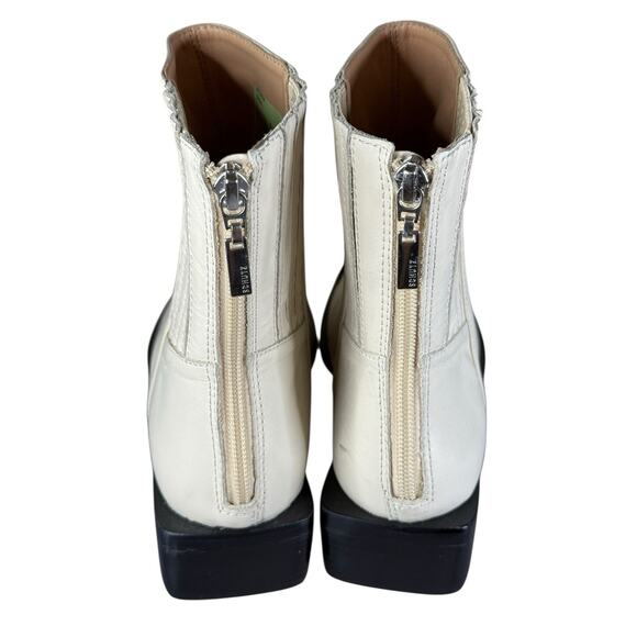 NEW Schutz Guilly Eggshell Square Toe Low Heel Ankle Boots Size 8B White - Picture 8 of 9